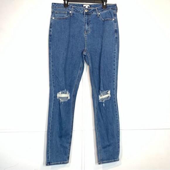 BP Athletic Fit Stretch Distressed Jeans in 80s Stone Wash - Picture 2 of 13